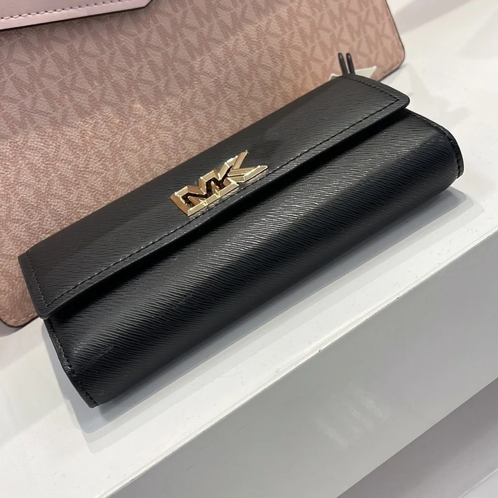 Michael Kors Mimi Large Saffiano Leather Bi-Fold Continental Wallet
Black 
NWT - Picture 14 of 16
